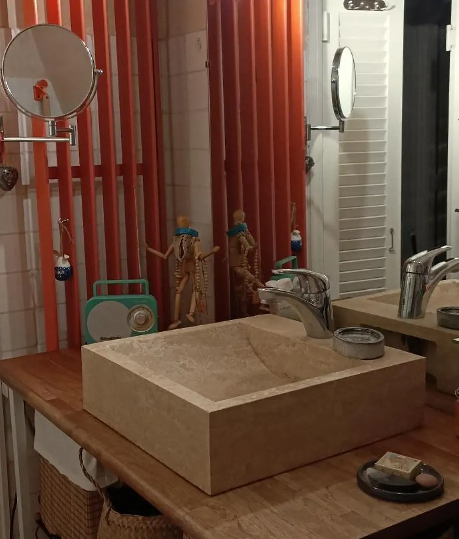 La Chambre Bleue Apartment Paris Homestay